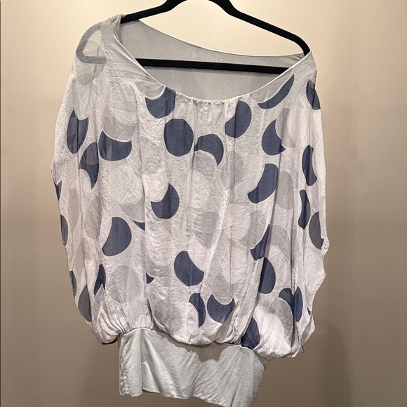 Tops - Women's Grey and Blue Patterned Top